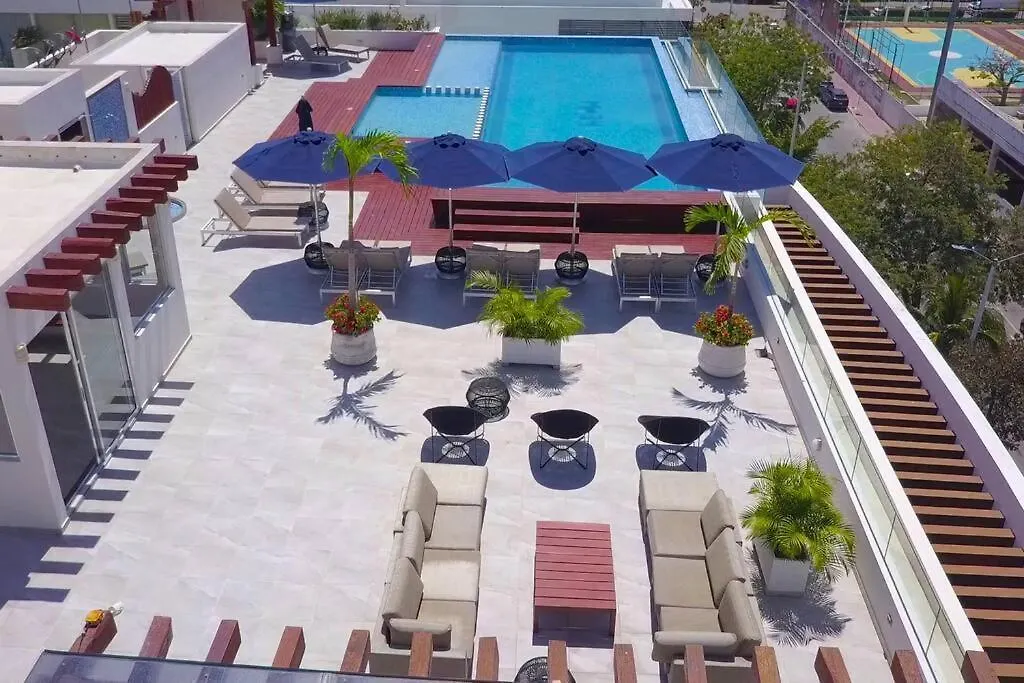 Apartment Beautiful Roof Top Pool & Gym With Ocean Views! Playa del Carmen