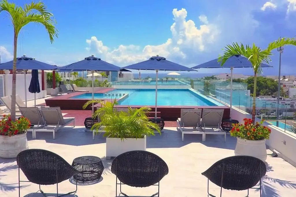 Beautiful Roof Top Pool & Gym With Ocean Views! Playa del Carmen 0*,